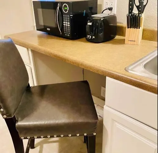 Holiday home Cherry St Little House* Shop*dine* Rt 66*expo Center*bok*downtown *